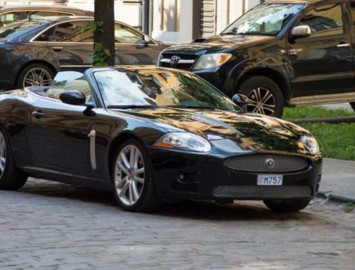 Jaguar XKR.jpg